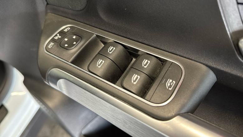 Mercedes-Benz GLB 200 AMG Line Premium 5dr 7G-Tronic Petrol Estate